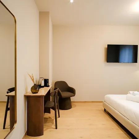 Affittacamere Balcony Double - 3 Min Walk To Bernina Express